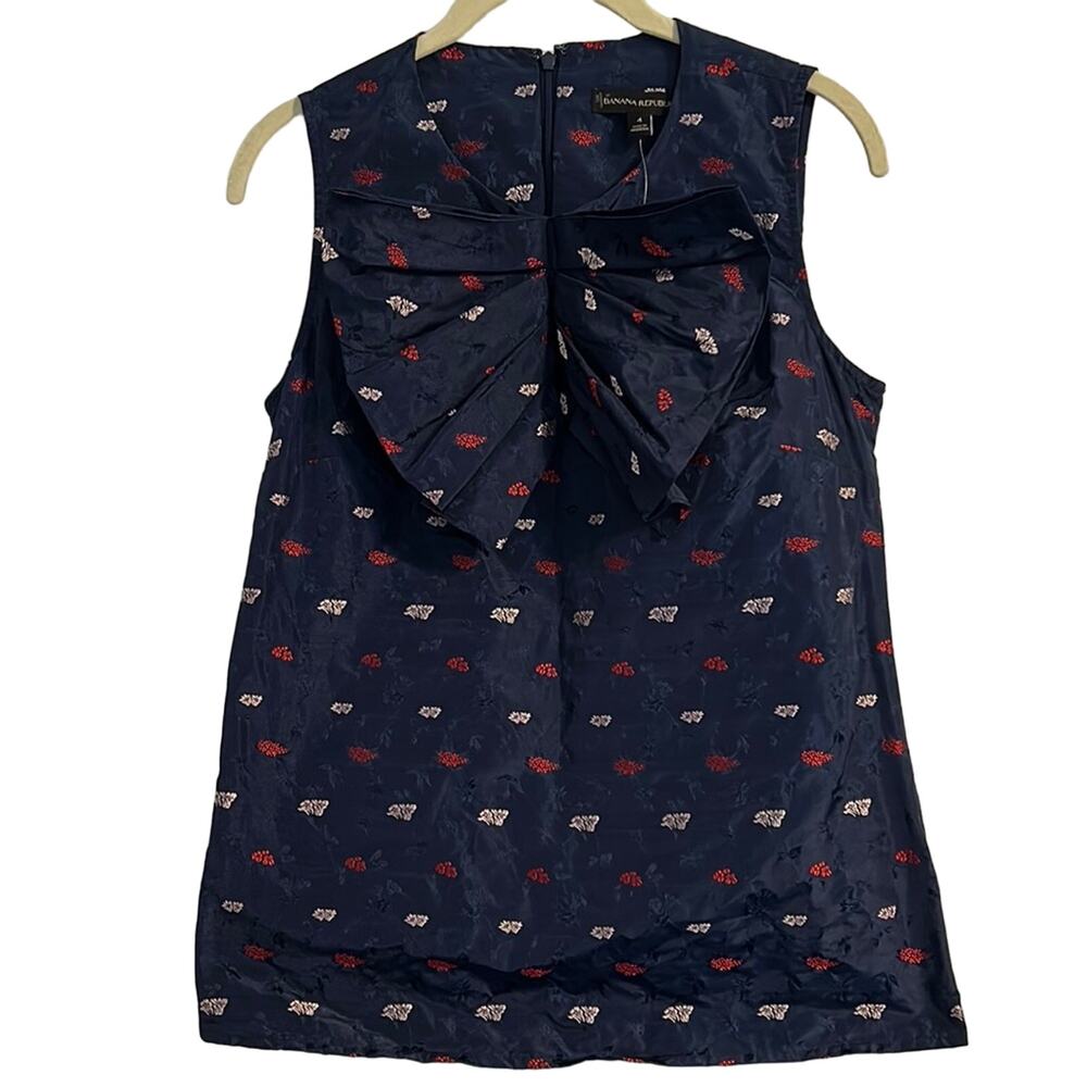 Banana Republic Blouse Size 4 Navy Blue Pattern Embroidered Sleeveless Bow NWT